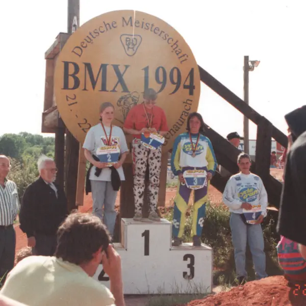 Kerstin Meyer auf dem Podium bei der DM 1994 in Herzogenaurach