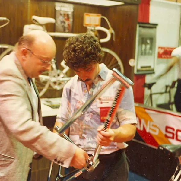 Hans Schauff mit Perry Kramer und dem "PK Anaconda"