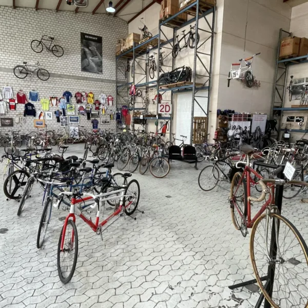 Die Schauff Werkshalle mit Exponanten aus fast neunzig Jahren Schauff Geschichte