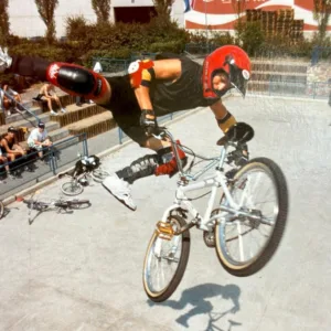 Stephan Prantl - Whip auf einem Street Beat bei der WM in Kenn, 1990